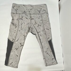 Athleta Capri Leggings with Pockets